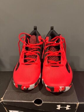 Under Armour Lockdown 5 Basketball shoes